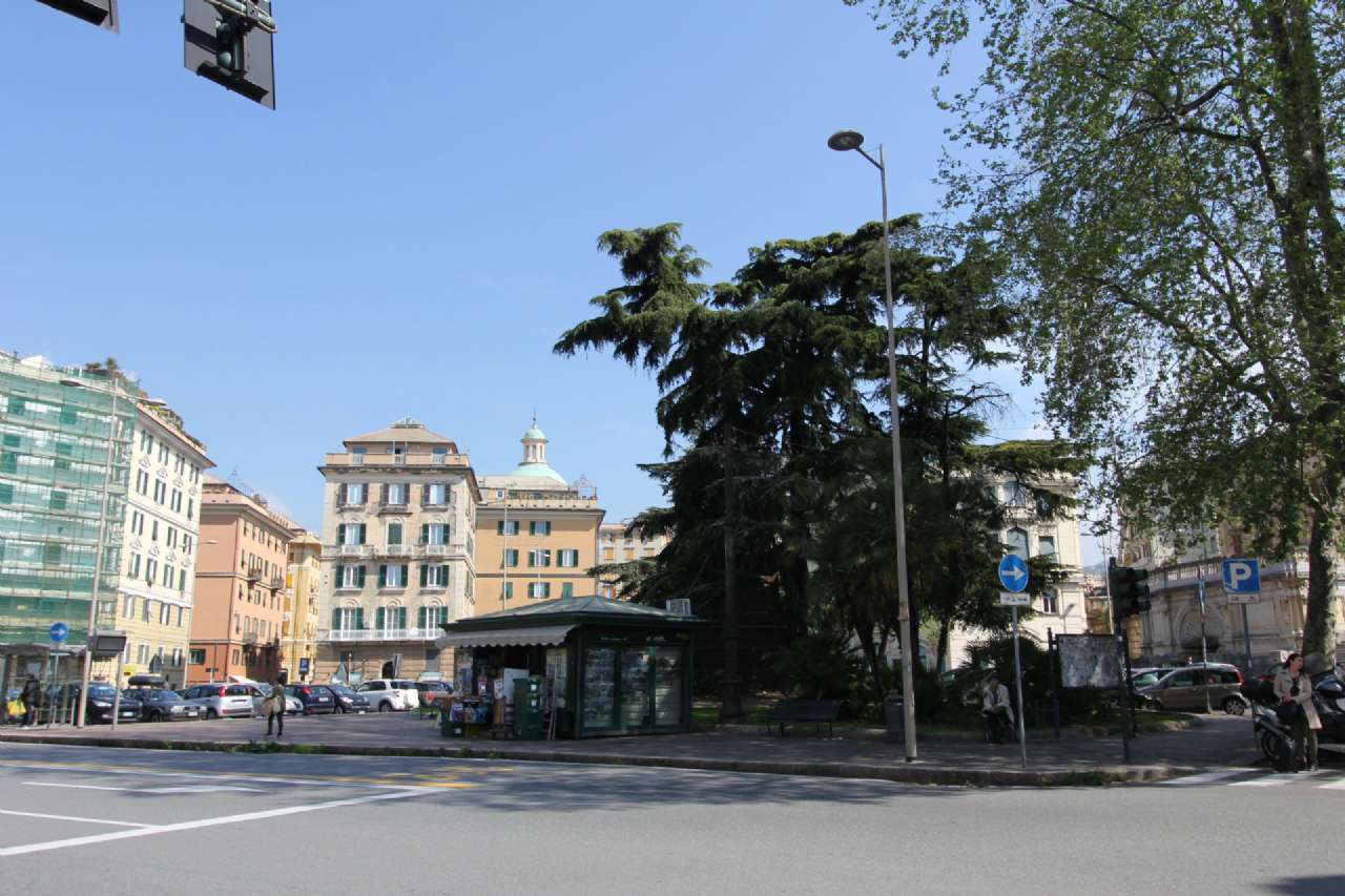 Negozio - Loc.Com. GENOVA vendita  FOCE Tommaseo Senarega Case srl