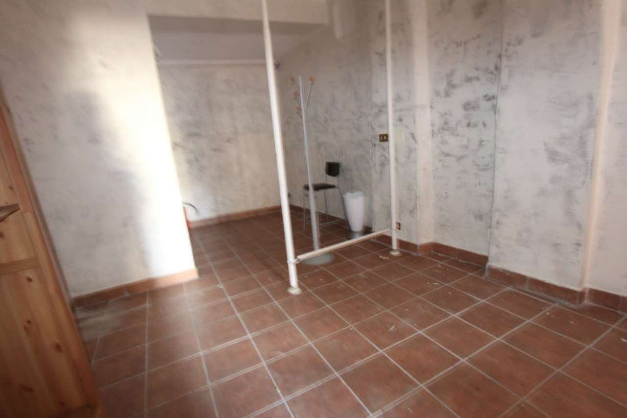Negozio - Loc.Com. GENOVA vendita  CENTRO STORICO di Ravecca Senarega Case srl