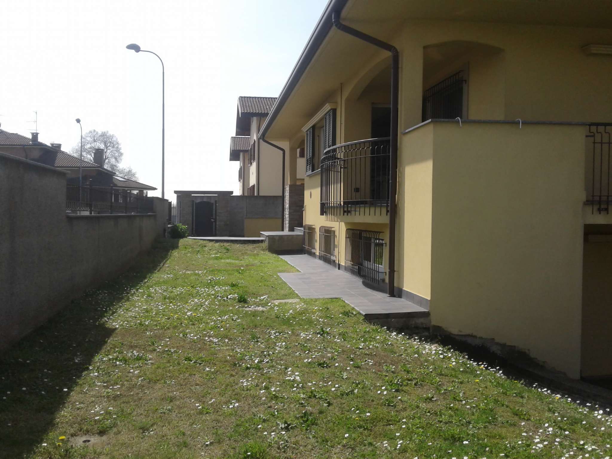 Villa PARABIAGO vendita   Via Orchidee Duemilacase - Legnano