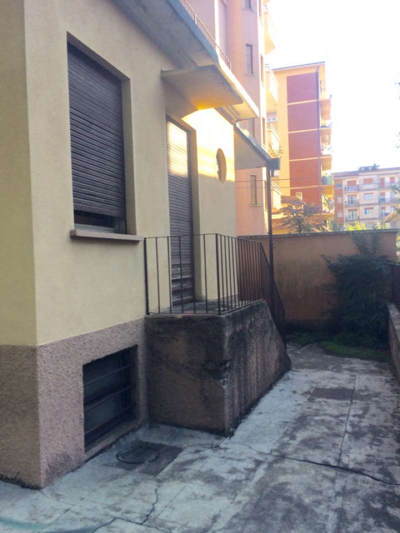 Villa Trifamiliare VARESE vendita  CENTRO lazio Duemilacase - Legnano