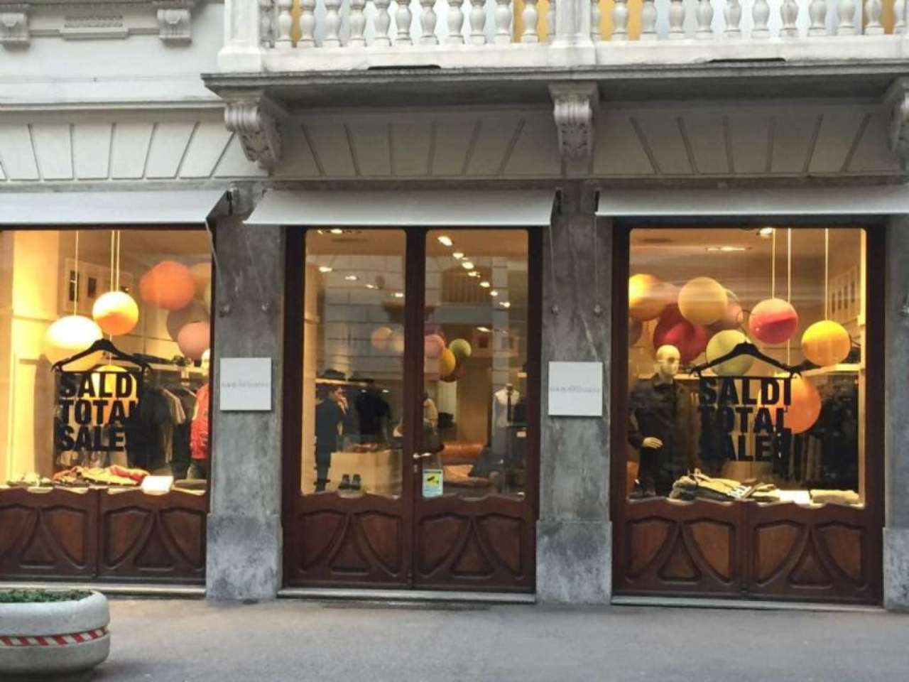 Negozio - Loc.Com. AOSTA affitto   CONSEIL DE COMMIS Domus immobiliare Sas