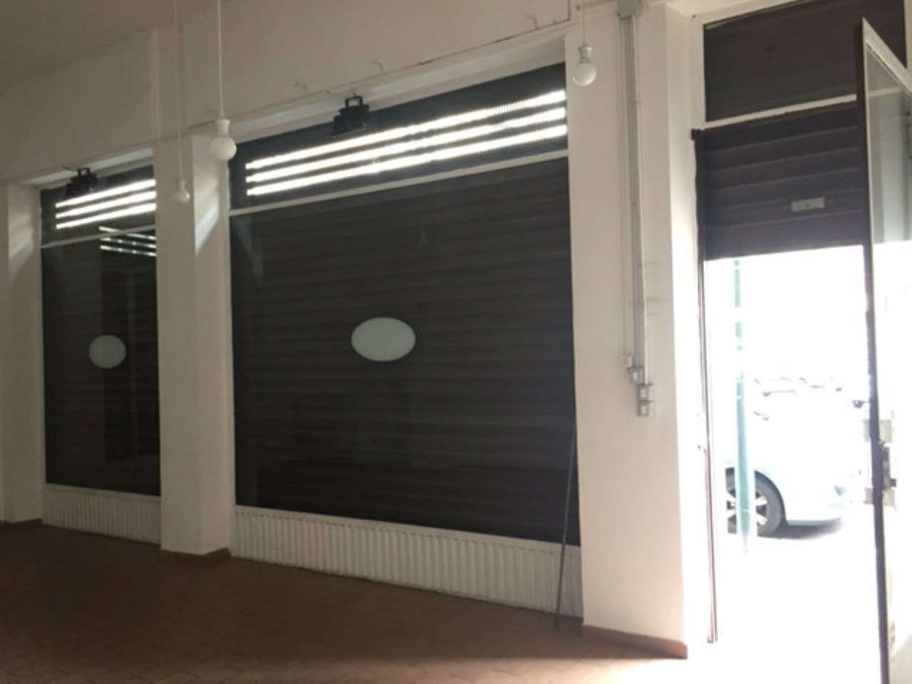 Negozio - Loc.Com. TORINO affitto  PARELLA BORGOSESIA Domus immobiliare Sas