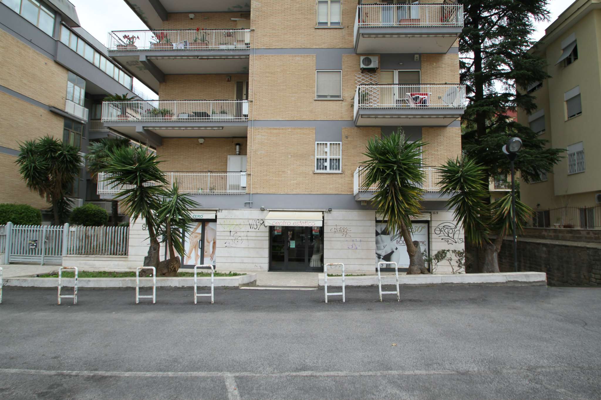 Negozio - Loc.Com. ROMA affitto  PINETA SACCHETTI della pineta sacchetti EUREKA REAL ESTATE
