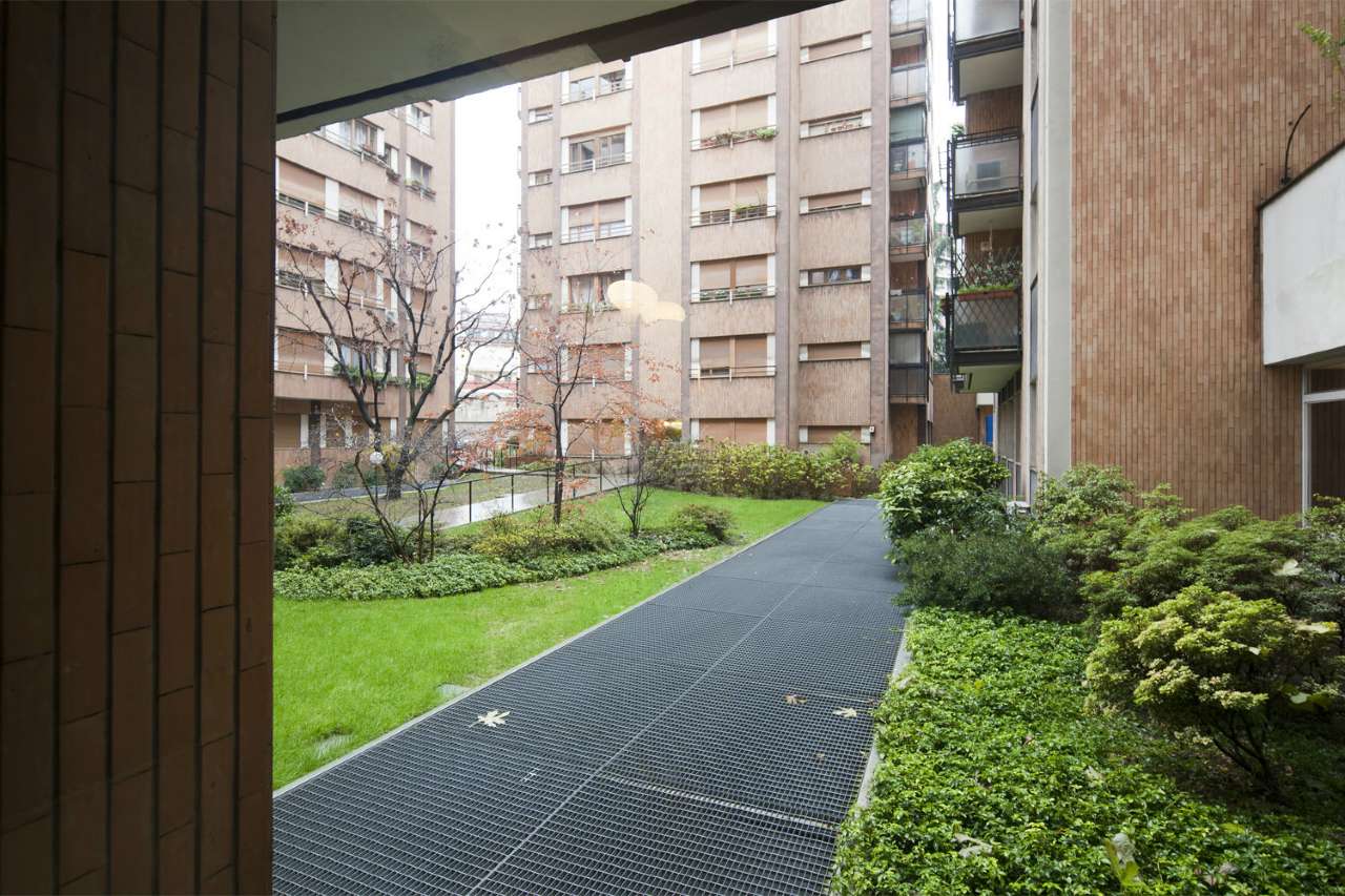 Ufficio - Loc.Com. MILANO affitto  FIERA Ruggero di Lauria casanch'io