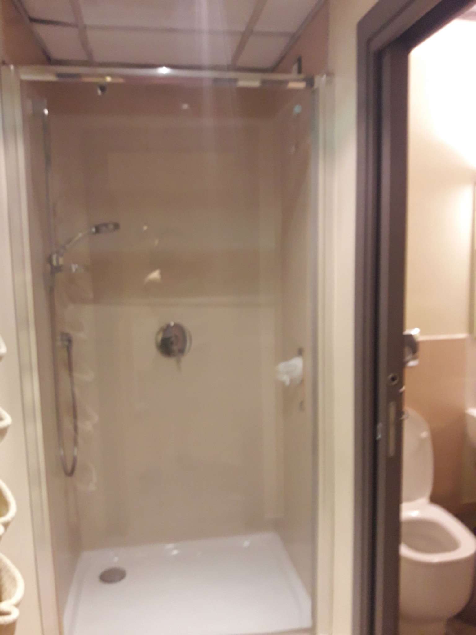 Negozio - Loc.Com. GENOVA affitto  FOCE cipro Agenzia Immobiliare Brignole