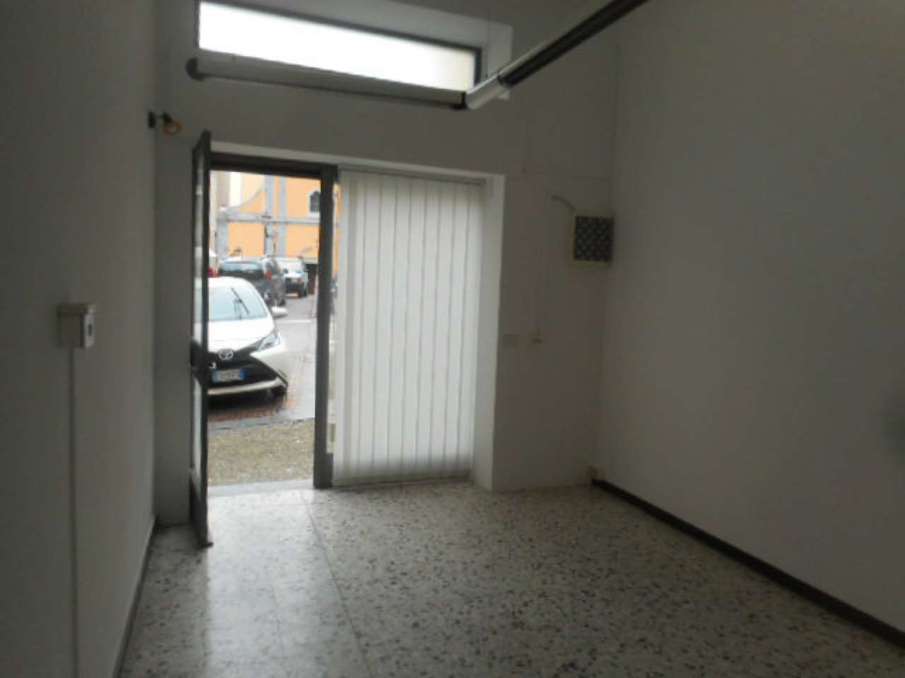 Negozio - Loc.Com. LECCO affitto   PARTIGIANI L'immobiliare