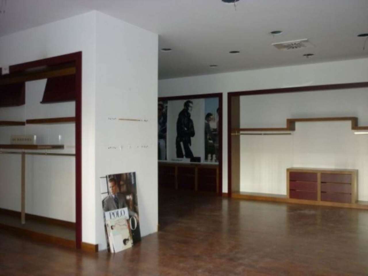 Negozio - Loc.Com. LECCO affitto   C. CATTANEO L'immobiliare