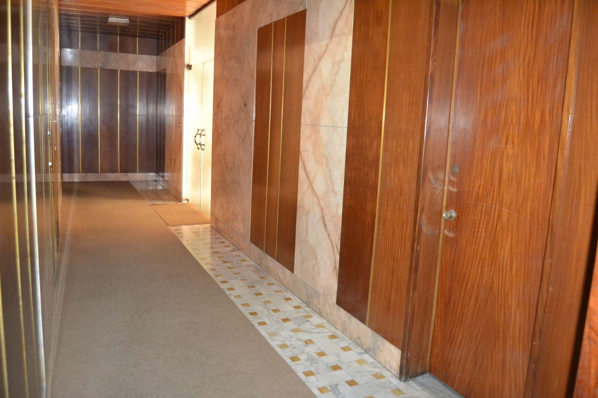 Negozio - Loc.Com. TORINO vendita  POZZO STRADA Beaulard Di Stefano Studio Immobiliare