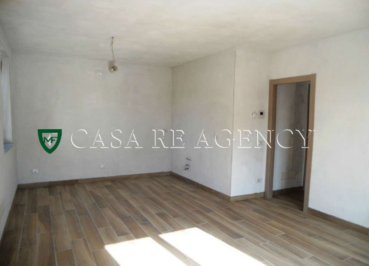 Appartamento INDUNO OLONA vendita   pezza CASA RE AGENCY