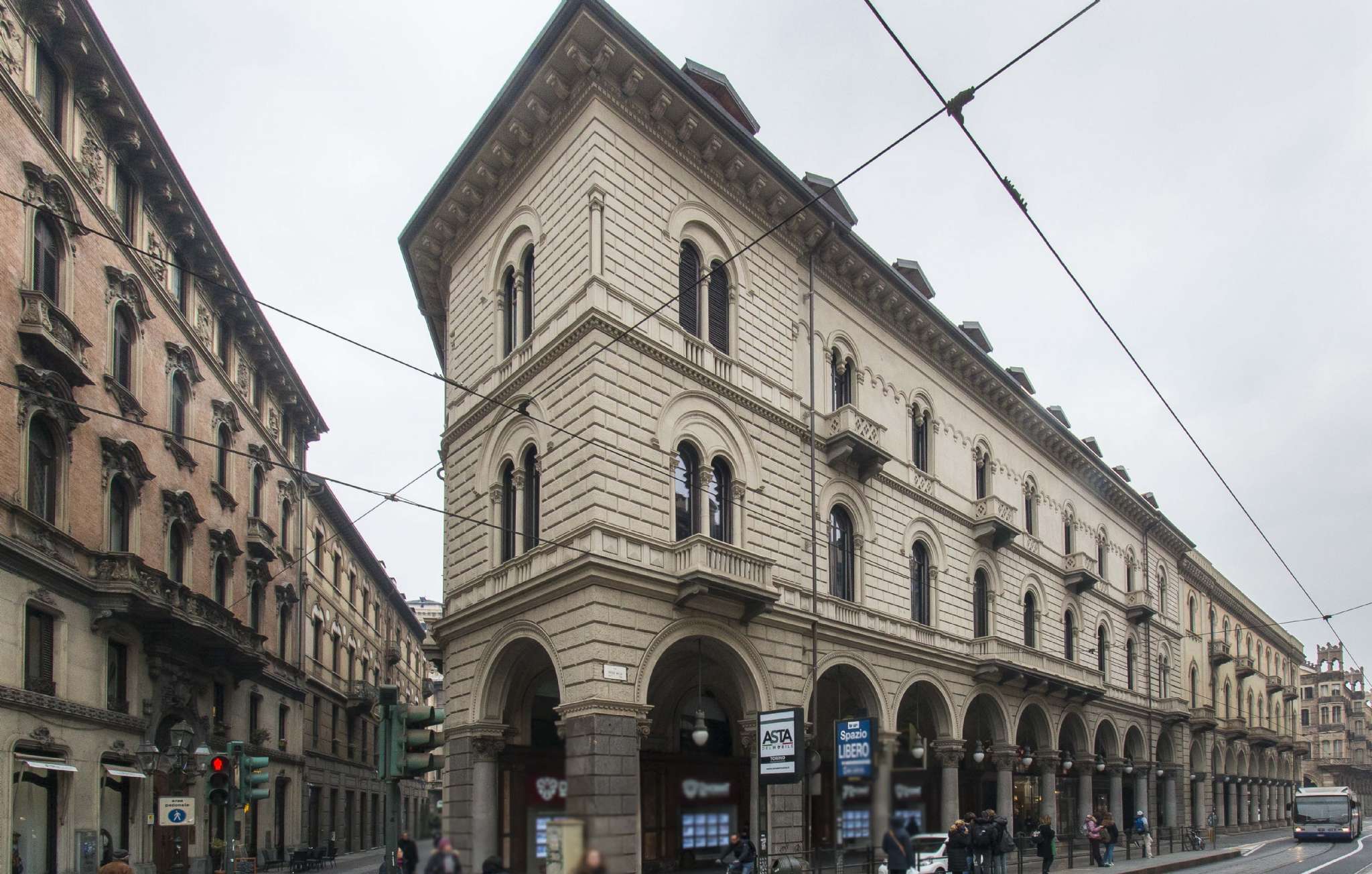  torino vendita quart: centro luximm