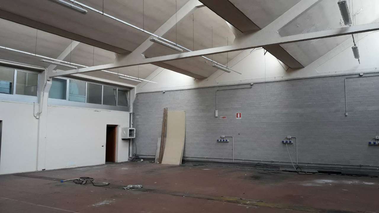 Capannoni (Tutti) COMO vendita  ALBATE Tentorio Falzone servizi immobiliari