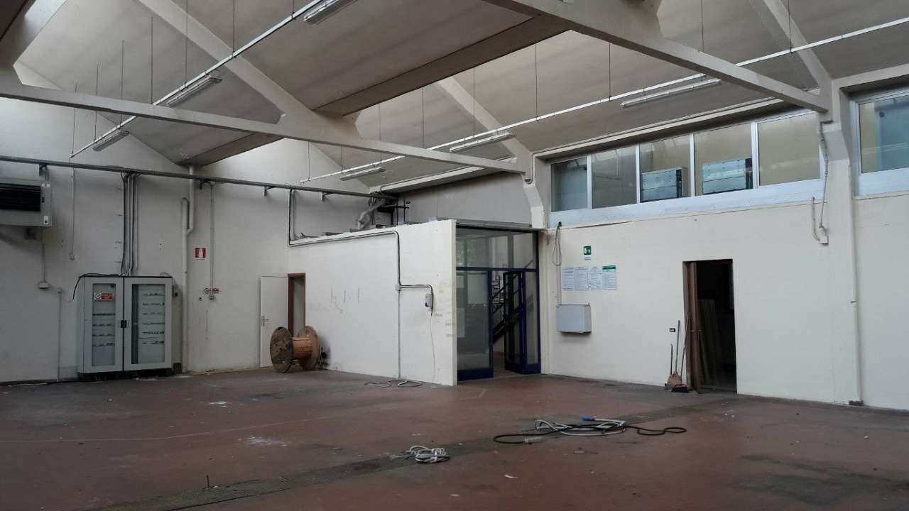 Capannoni (Tutti) COMO vendita  ALBATE Tentorio Falzone servizi immobiliari