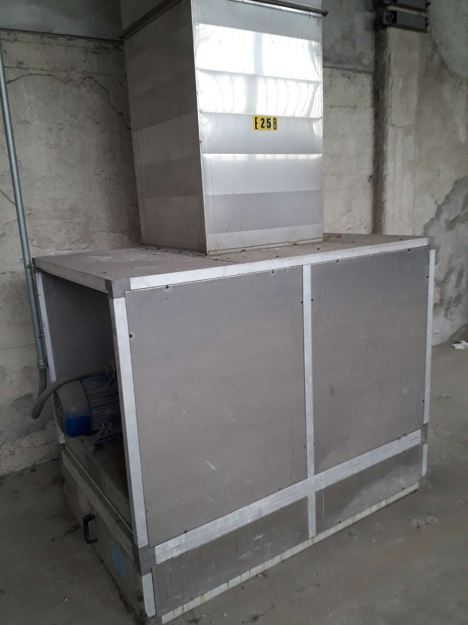 Capannoni (Tutti) COMO vendita  TAVERNOLA asiago Falzone servizi immobiliari