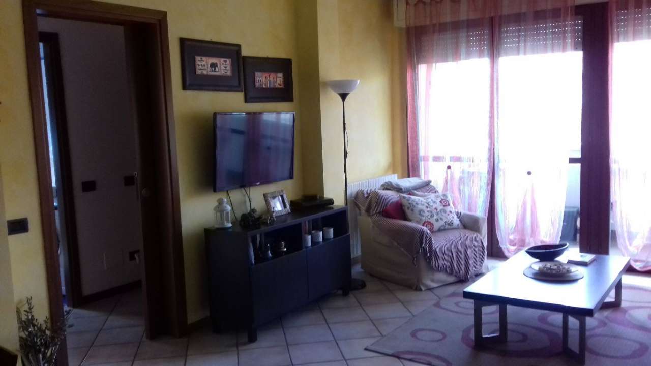 Appartamento VILLA GUARDIA vendita   onnis Falzone servizi immobiliari