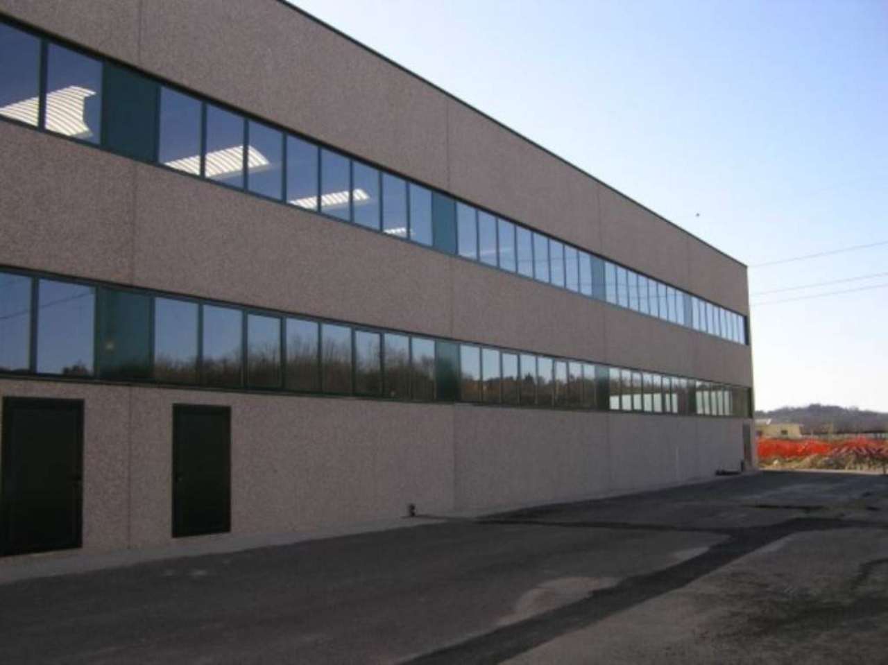 Capannoni (Tutti) COMO affitto  ALBATE canturina Falzone servizi immobiliari