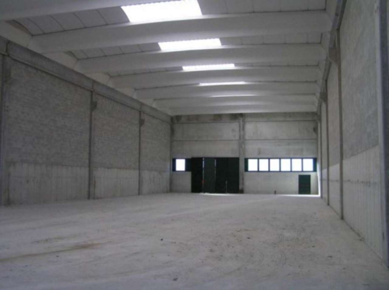 Capannoni (Tutti) COMO affitto  ALBATE canturina Falzone servizi immobiliari