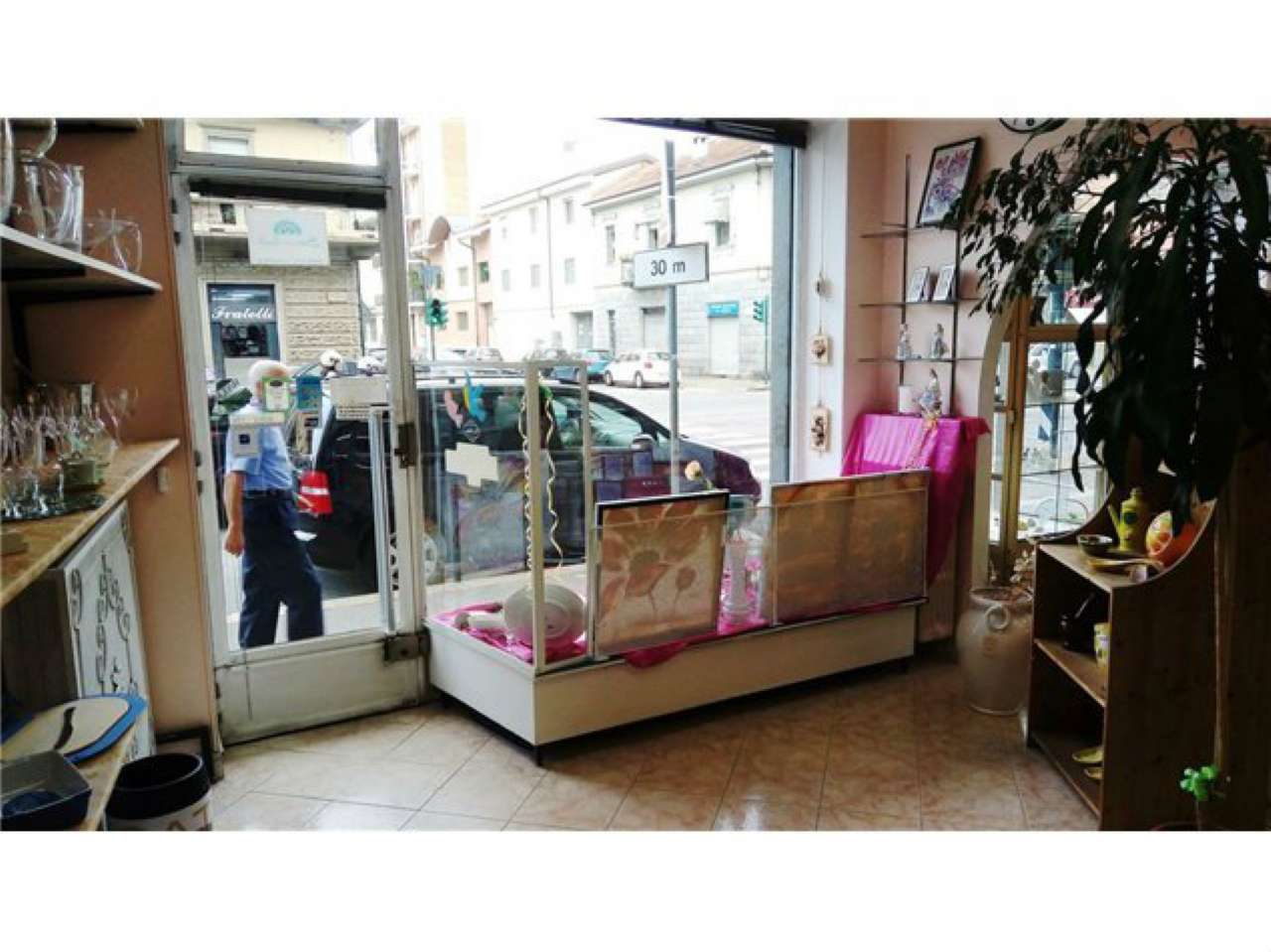 Negozio - Loc.Com. TORINO vendita  MADONNA DI CAMPAGNA LANZO GABETTI Torino nord
