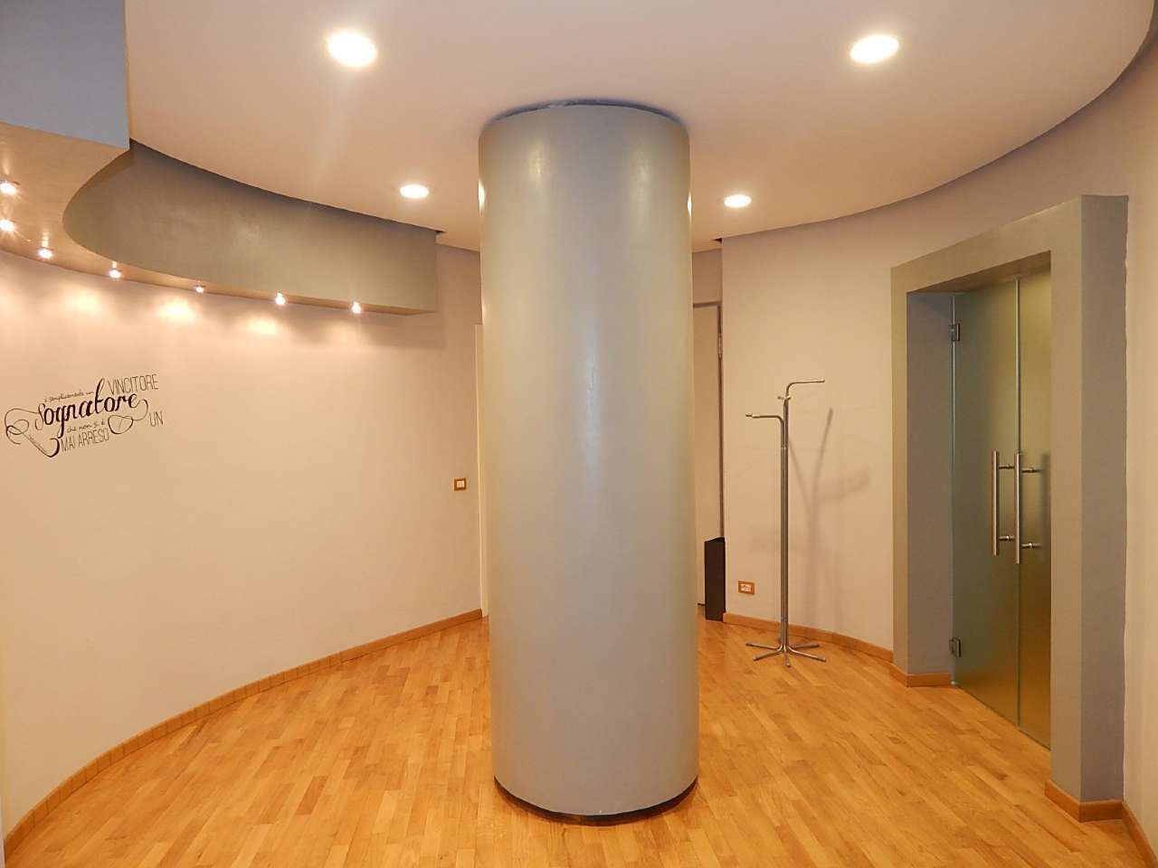  genova vendita quart: foce studio-immobiliare-massa