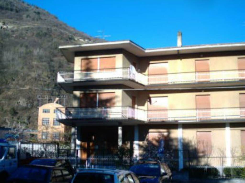  tirano vendita quart:  stabile servizi immobiliari
