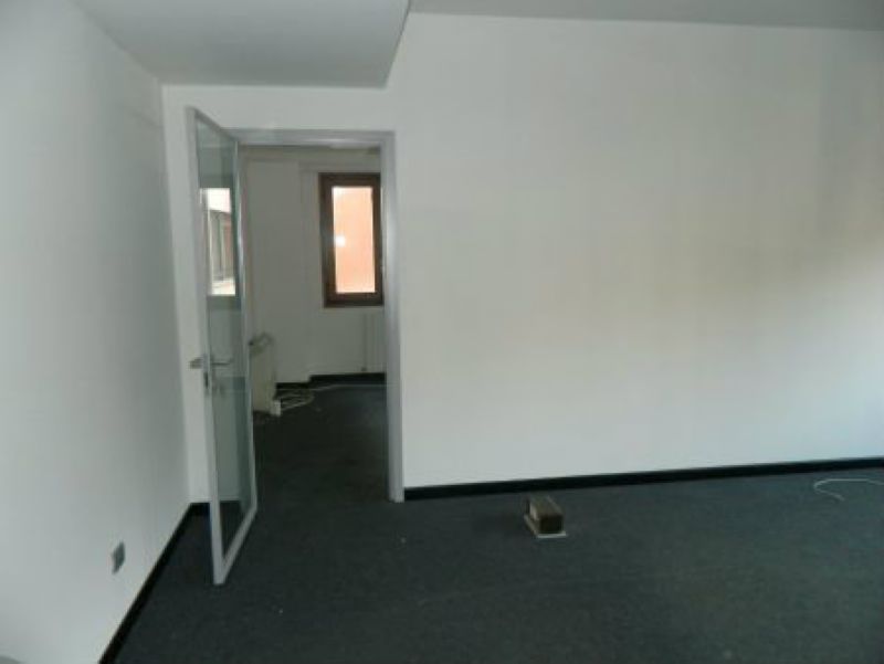 Ufficio - Loc.Com. SONDRIO affitto    Stabile Servizi Immobiliari
