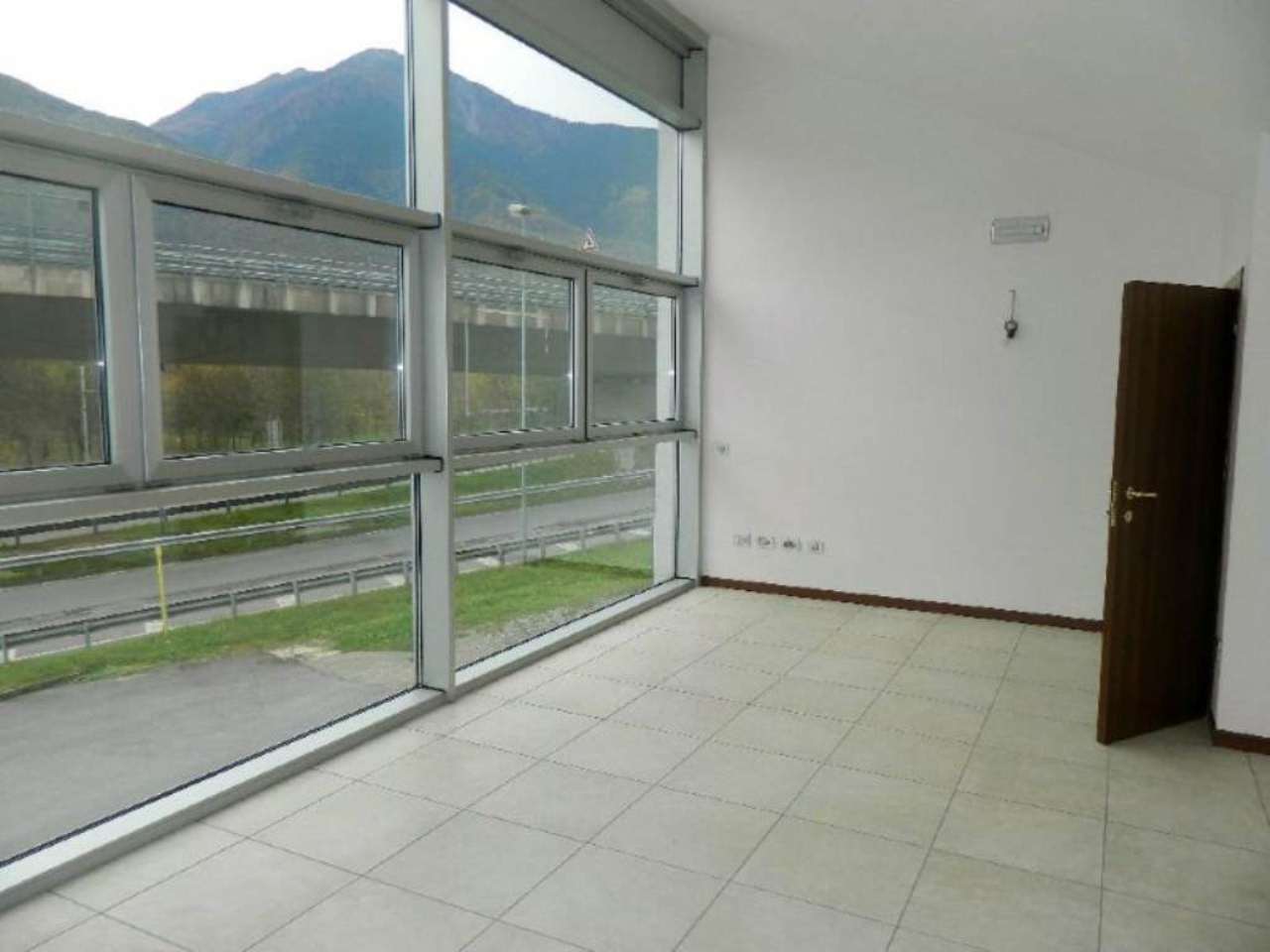  sondrio affitto quart:  stabile-servizi-immobiliari