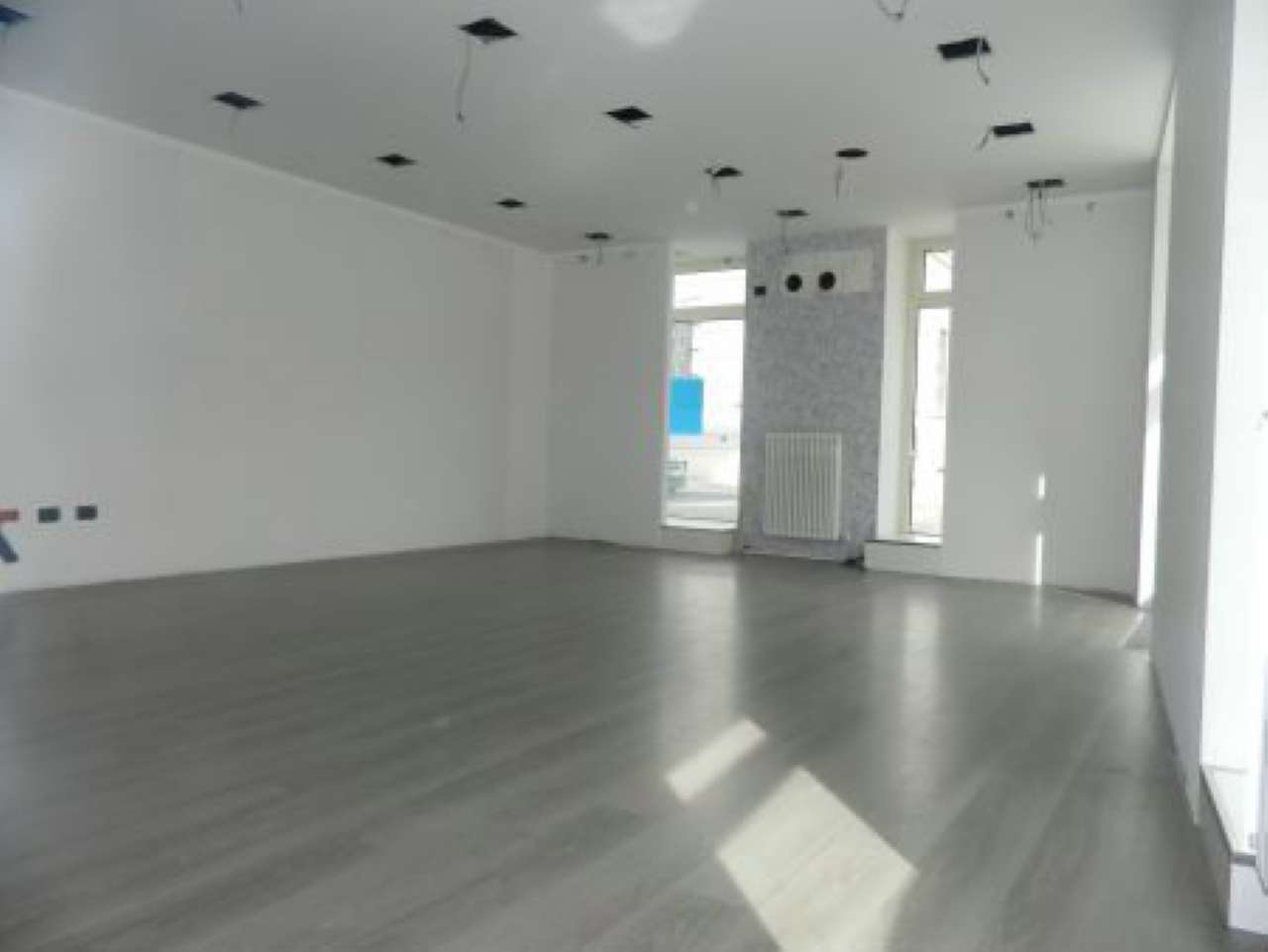 Negozio - Loc.Com. SONDRIO affitto   Trento Stabile Servizi Immobiliari