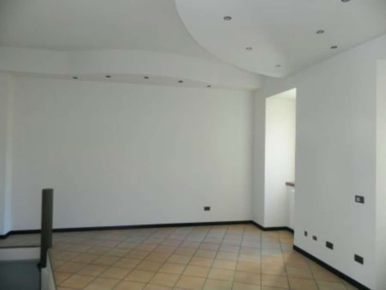 Negozio - Loc.Com. SONDRIO affitto   Colombaro Stabile Servizi Immobiliari