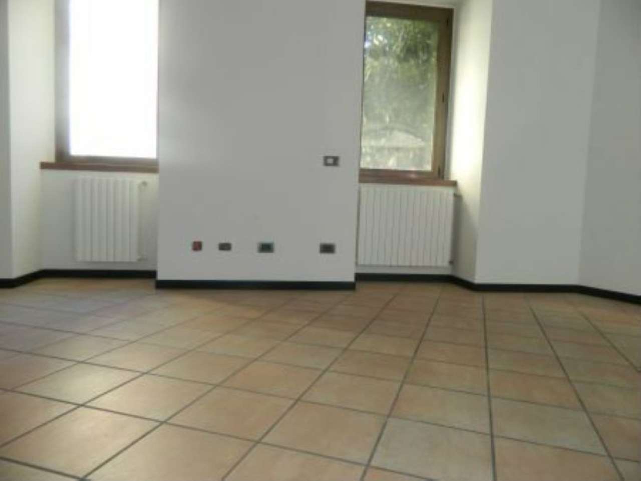 Negozio - Loc.Com. SONDRIO affitto   Colombaro Stabile Servizi Immobiliari