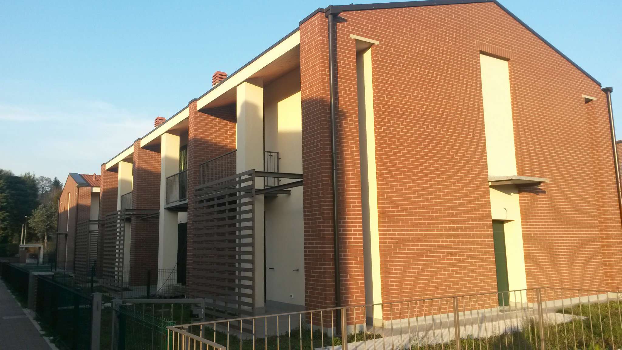 Villa Trifamiliare COSTA MASNAGA vendita    Nuova Casa