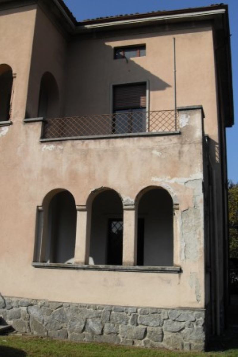 Villa BOSISIO PARINI vendita    Nuova Casa