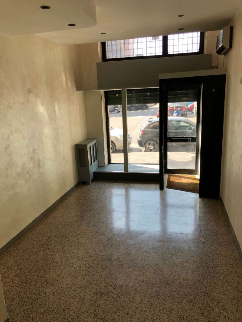 Negozio - Loc.Com. MILANO affitto  BARONA BIANCOSPINI Milano Lorenteggio