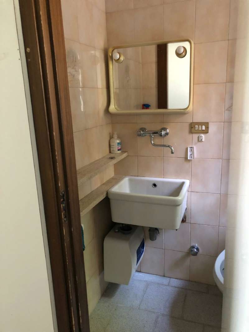 Negozio - Loc.Com. MILANO affitto  BARONA BIANCOSPINI Milano Lorenteggio