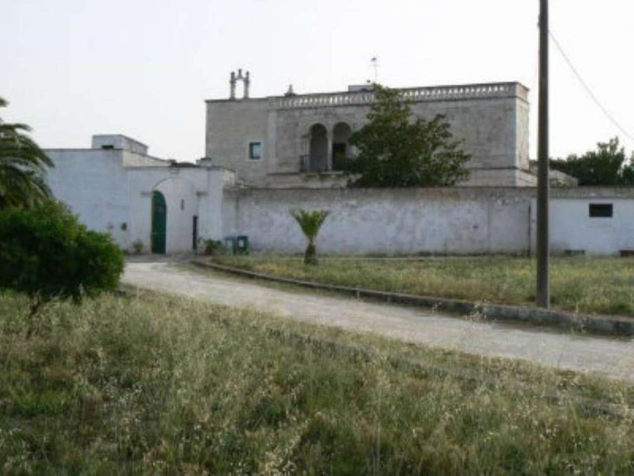  ostuni vendita quart: contrada molillo immobiliare latorre