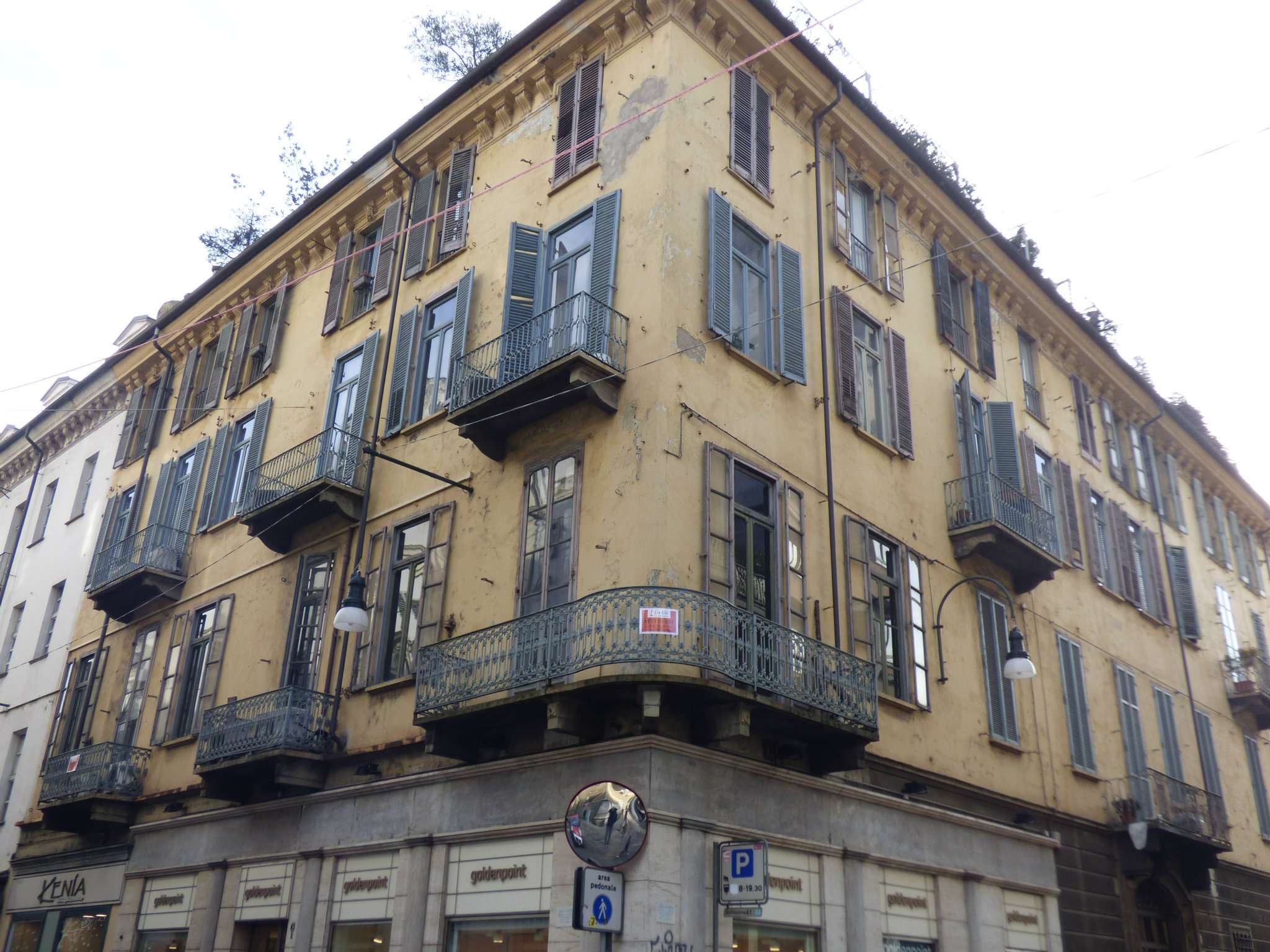  torino affitto quart: centro eurogrim-s.a.s.-di-grimaldi-luigi-e-c.