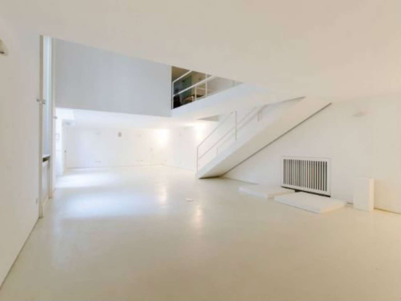 Ufficio - Loc.Com. MILANO vendita  PORTA MONFORTE Viale Bianca Maria FERRARI IMMOBILI REAL ESTATE SRL