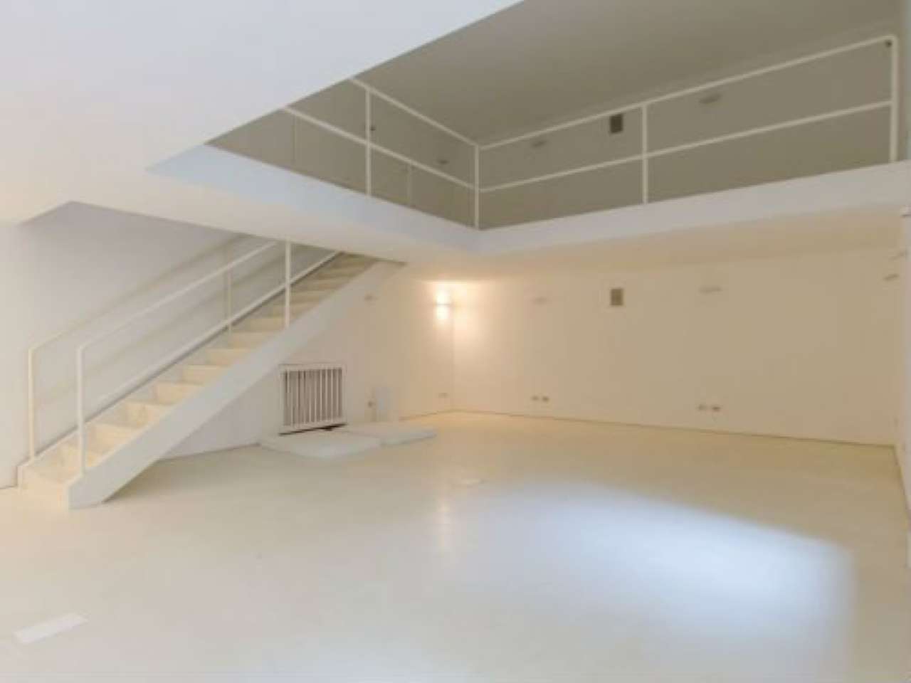 Ufficio - Loc.Com. MILANO vendita  PORTA MONFORTE Viale Bianca Maria FERRARI IMMOBILI REAL ESTATE SRL