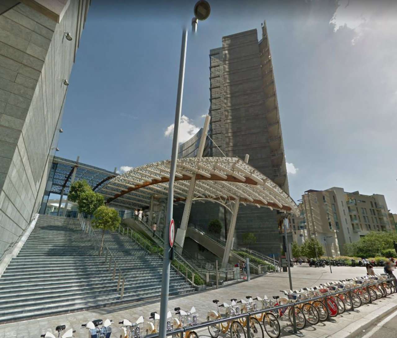 Appartamento MILANO vendita  PORTA NUOVA Repubblica FERRARI IMMOBILI REAL ESTATE SRL