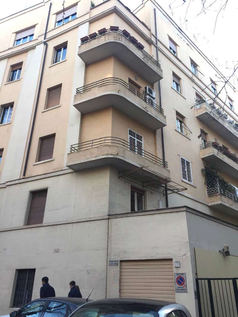 Appartamento ROMA vendita  FLAMINIO  Viale Parioli Flaminia immobiliare snc di Corrado Pace & c