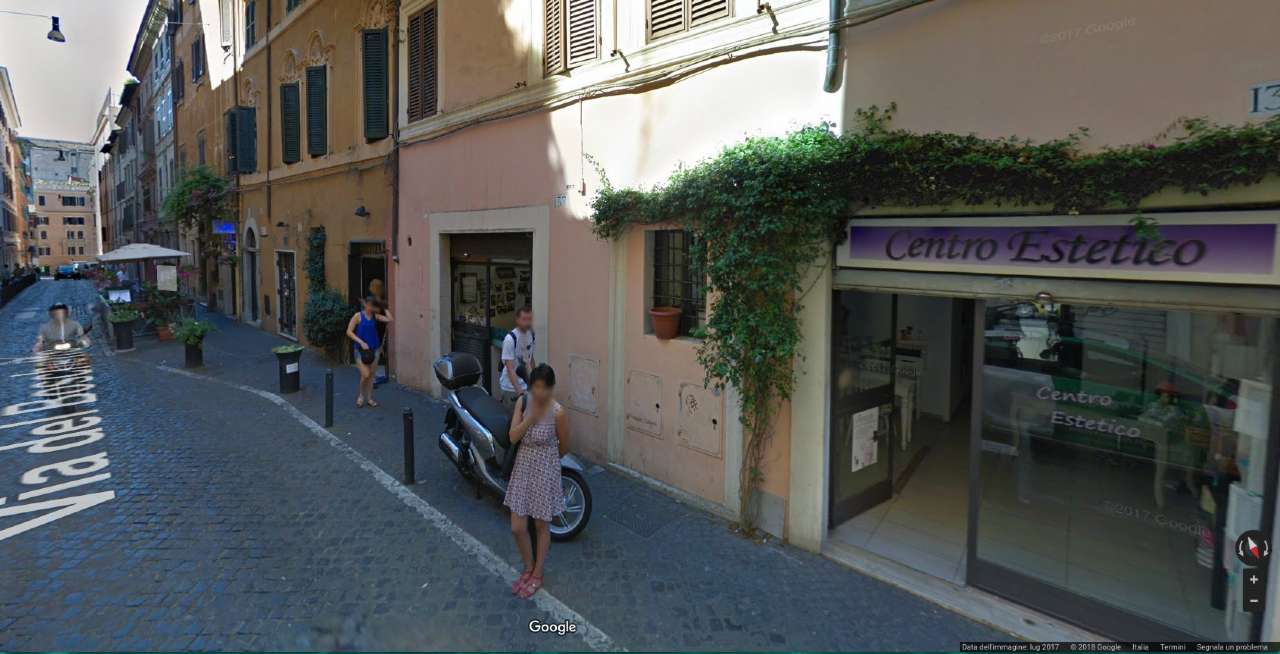 Negozio - Loc.Com. ROMA vendita  Centro storico Via del Boschetto Flaminia immobiliare snc di Corrado Pace & c