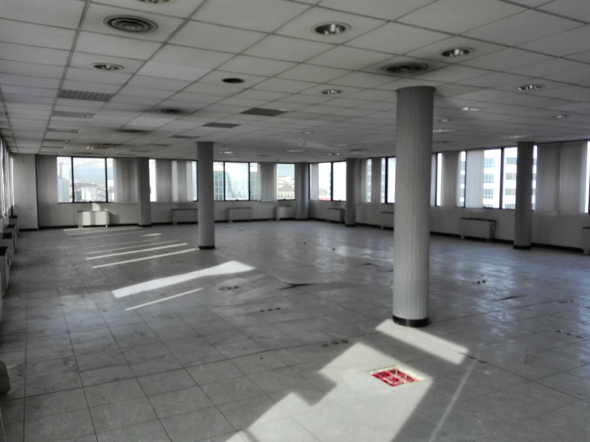 Ufficio - Loc.Com. TORINO vendita  MIRAFIORI NORD Unione Sovietica Studio Tecnico Immobiliare Torta S.n.c.