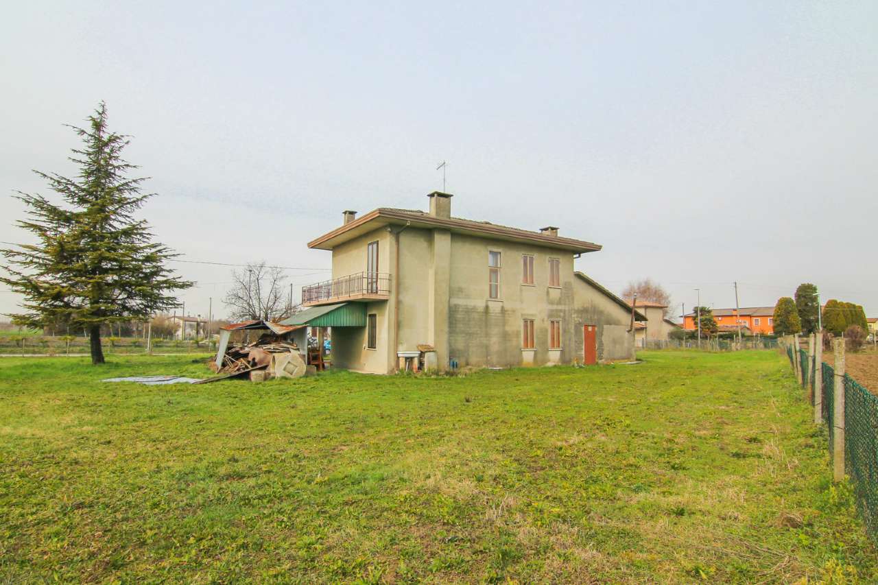 Villa Unifamiliare - Indipendente SANT