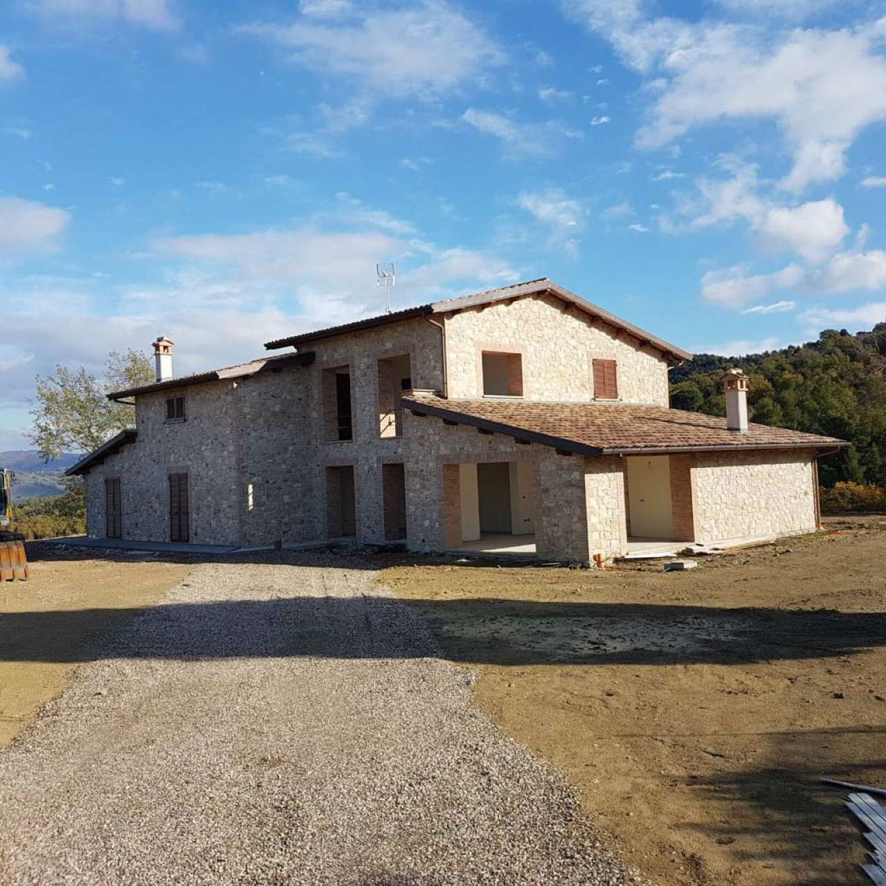 Villa Trifamiliare COLLAZZONE vendita    UTICASE SERVIZI IMMOBILIARI DI ROSELLA CASALE