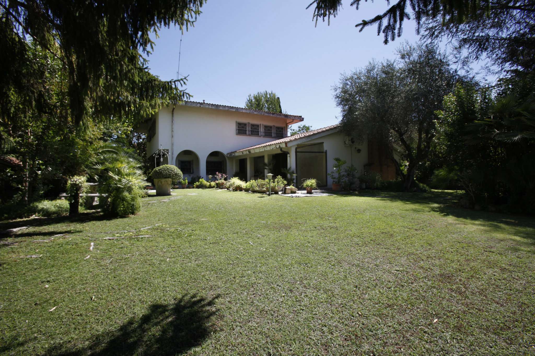 Villa Trifamiliare ROMA vendita  ACILIA Prassilla Aries Gruppo Immobiliare