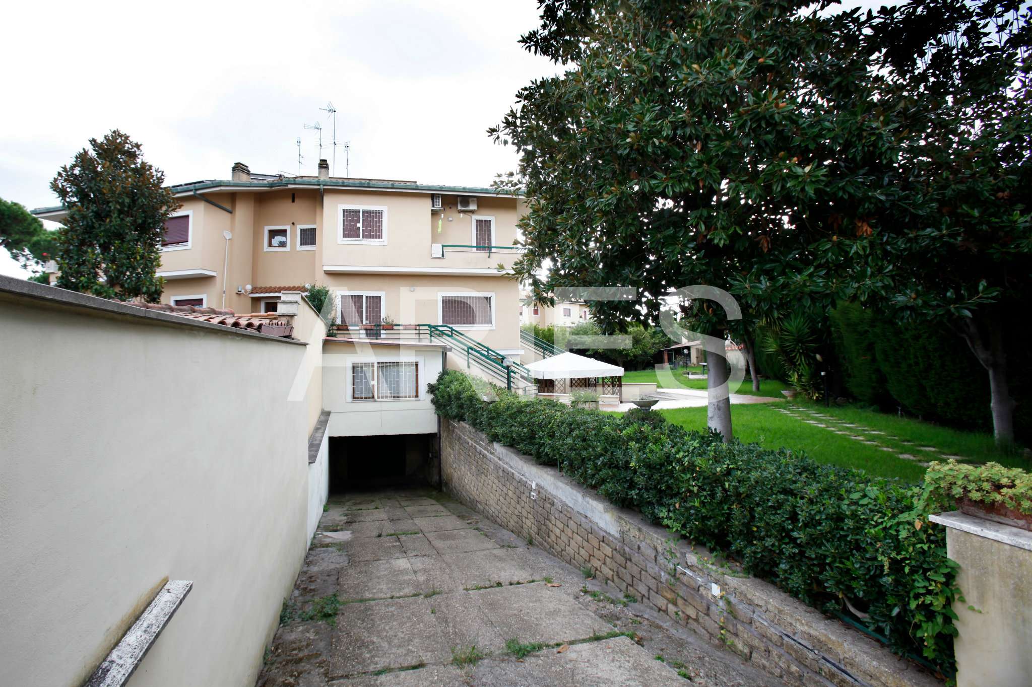 Villa Trifamiliare ROMA vendita  AXA Diodoro Crono Aries Gruppo Immobiliare