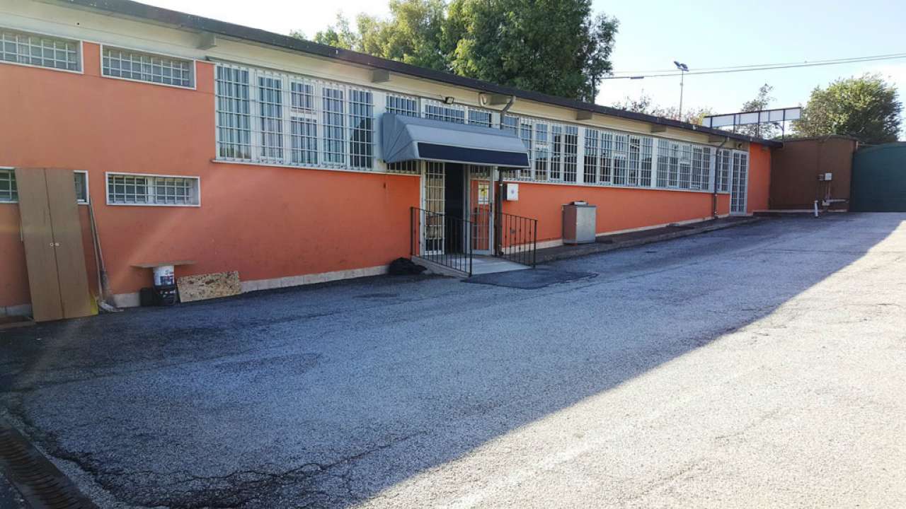 Negozio - Loc.Com. ROMA affitto  ARDEATINO  Ardeatina Aries Gruppo Immobiliare