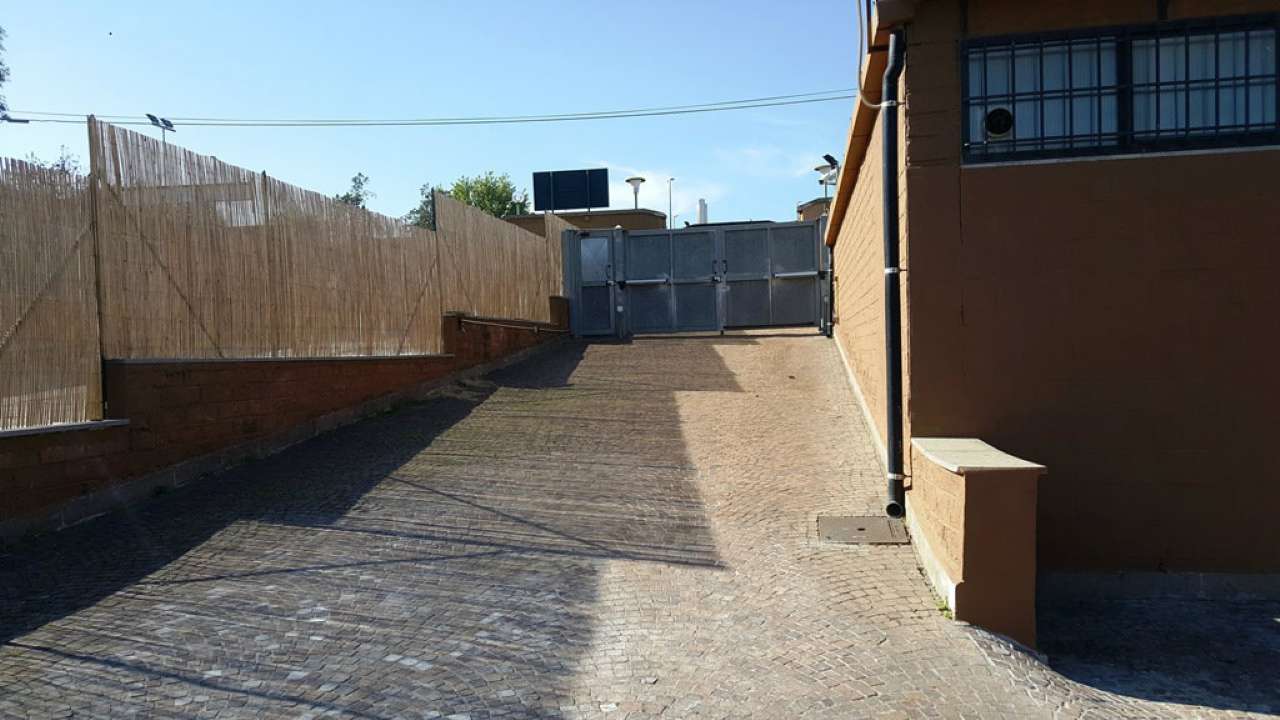 Negozio - Loc.Com. ROMA affitto  ARDEATINO  Ardeatina Aries Gruppo Immobiliare