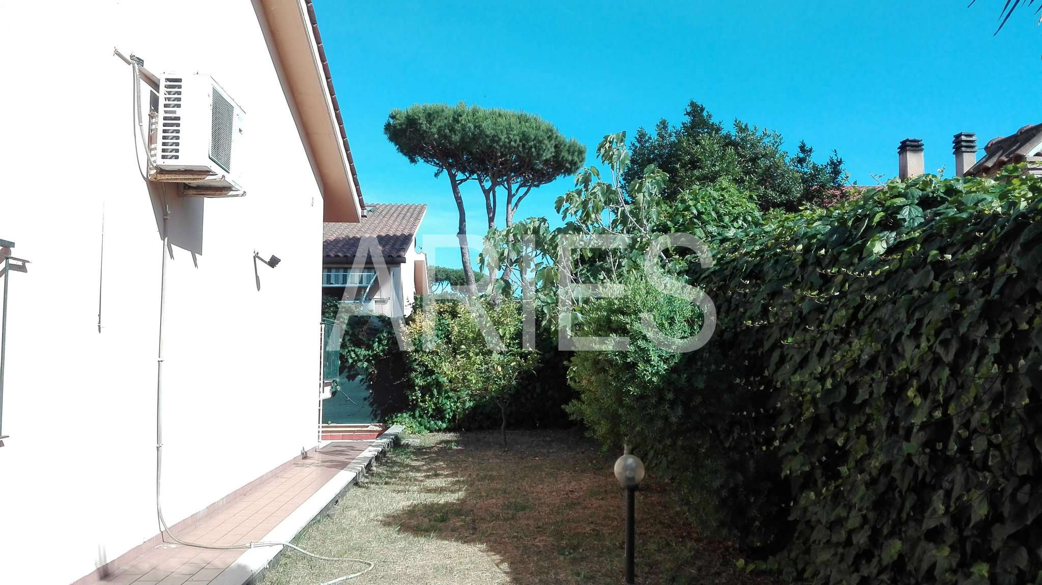 Villa Affiancata - Schiera ROMA vendita  INFERNETTO Alessio Olivieri Aries Gruppo Immobiliare