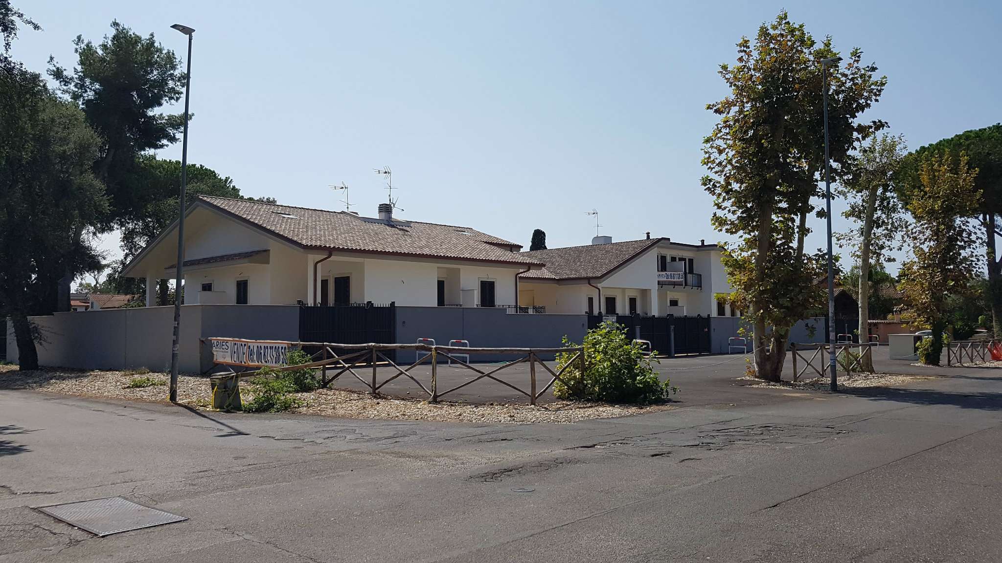 Villa Quadrifamiliare ROMA vendita  INFERNETTO Ernesto Boezi Aries Gruppo Immobiliare