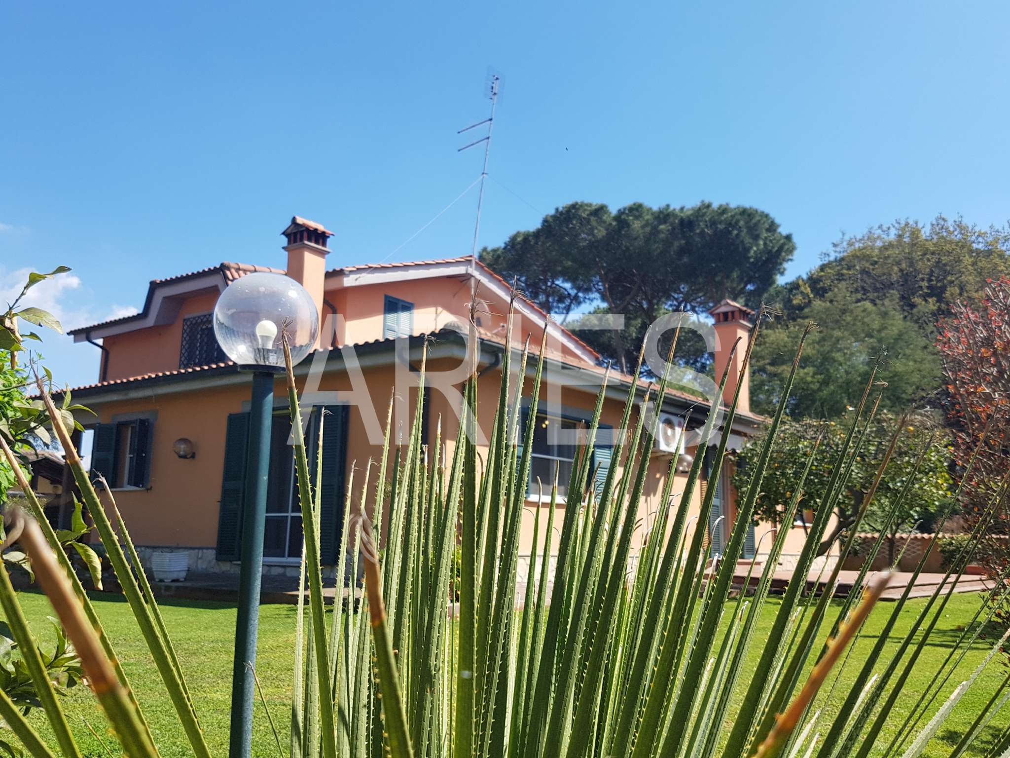 Villa Trifamiliare ROMA vendita  INFERNETTO Preore Aries Gruppo Immobiliare