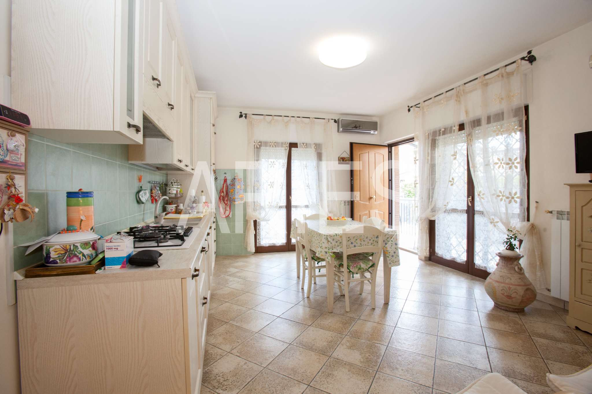 Villa Quadrifamiliare ROMA vendita  MADONNETTA A ROMA Luigi Cochetti Aries Gruppo Immobiliare